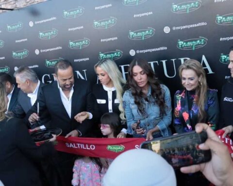 Inauguración de Mr, Pampas en Saltillo.