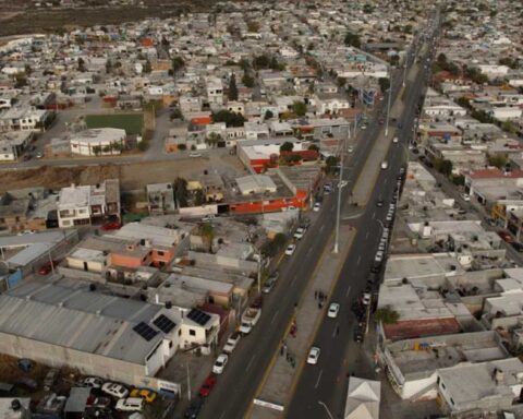 Vista aérea del bulevar Francisco I. Madero, al sur de Saltillo.