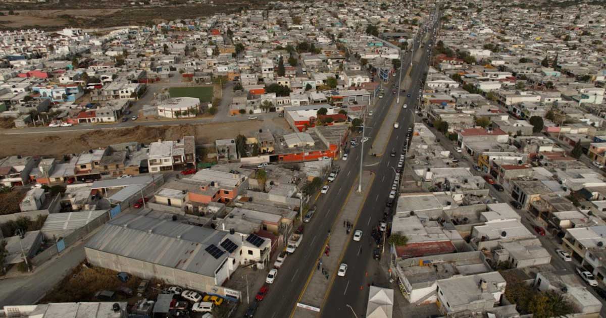 Vista aérea del bulevar Francisco I. Madero, al sur de Saltillo.