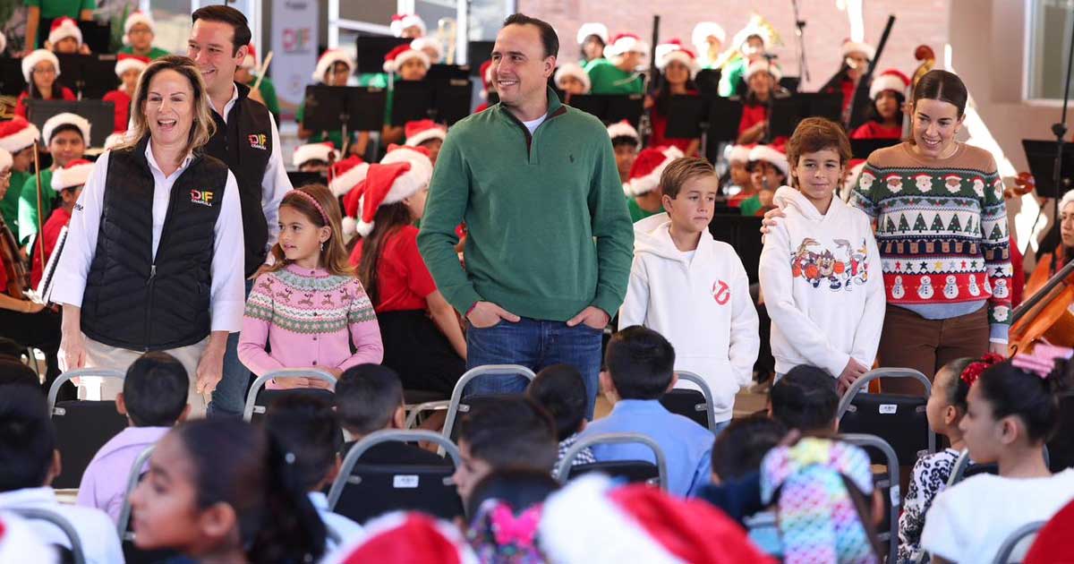 El gobernador de Coahuila Manolo Jiménez durante una posada de casa hogar en Saltillo.