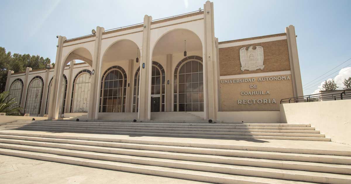 Fachada de la UAdeC.