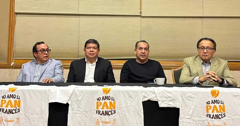 Miembros de CANAINPA.