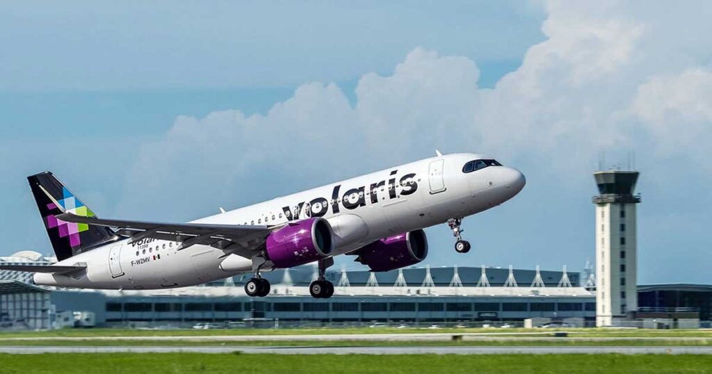 Avión de Volaris.