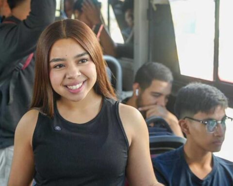 Jóvenes en la Ruta Estudiantil de Ramos Arizpe.