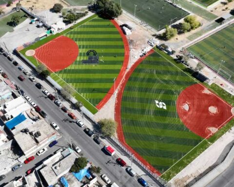 Vista aérea de una cancha en Saltillo.