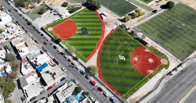 Vista aérea de una cancha en Saltillo.