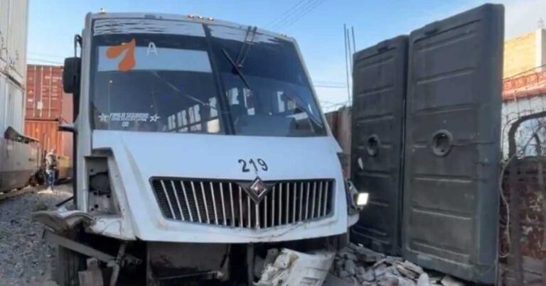 Camión accidentado.