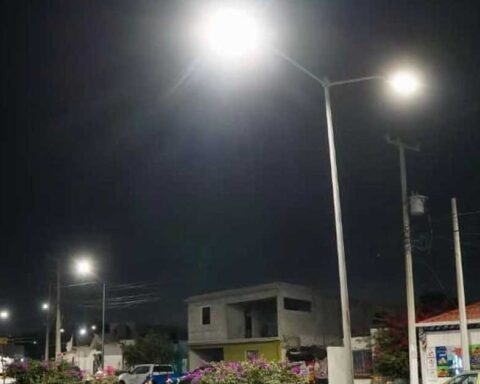 Alumbrado público en Ramos Arizpe.