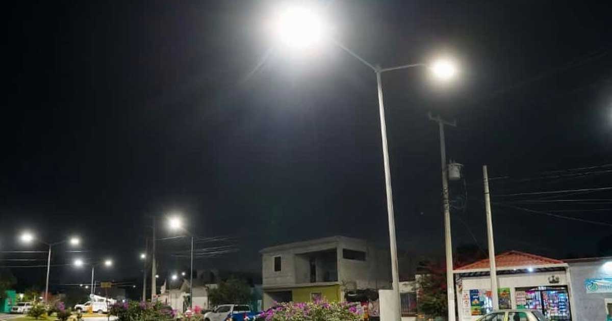 Alumbrado público en Ramos Arizpe.