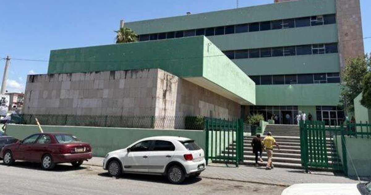 Exterior de la Clínica 7 del IMSS en Monclova.