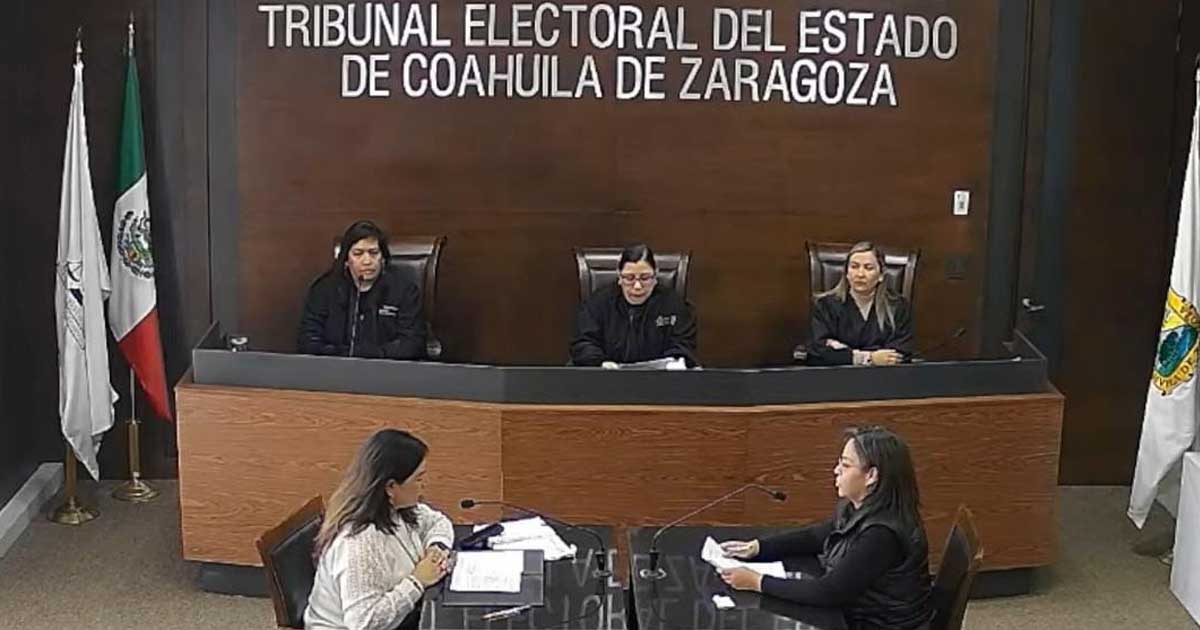 Magistrados sesionando en el Tribunal Electoral de Coahuila.