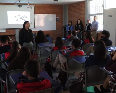 La Escuela es Nuestra denuncias