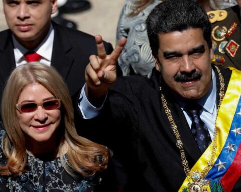 Nicolás Maduro y su esposa Cilia Flores.