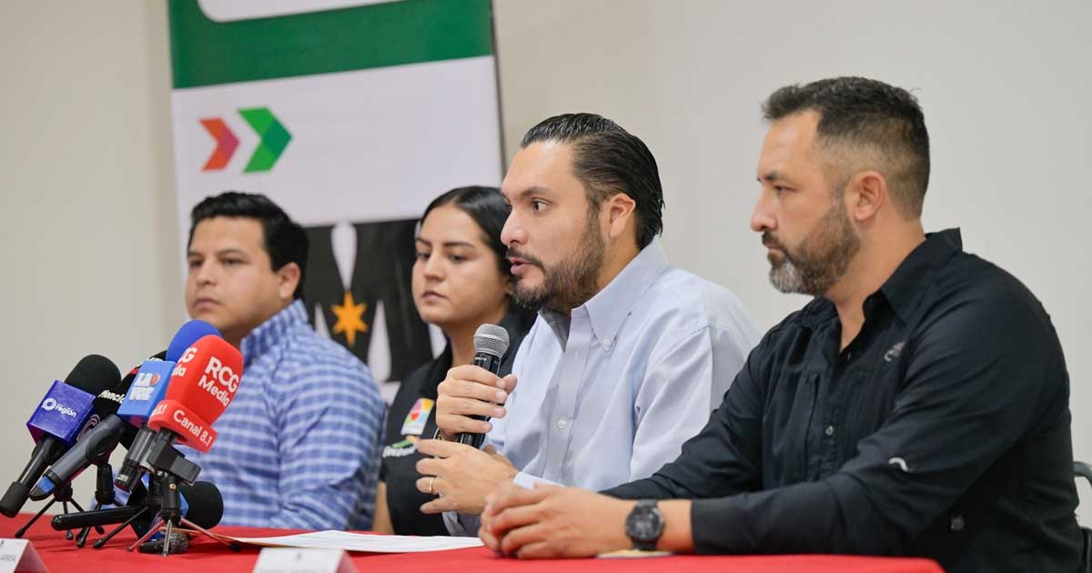 Carlos Villarreal, alcalde de Monclova, en conferencia de prensa.