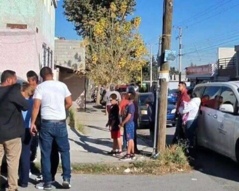 Fachada de la casa donde ocurrió el feminicidio en Saltillo.