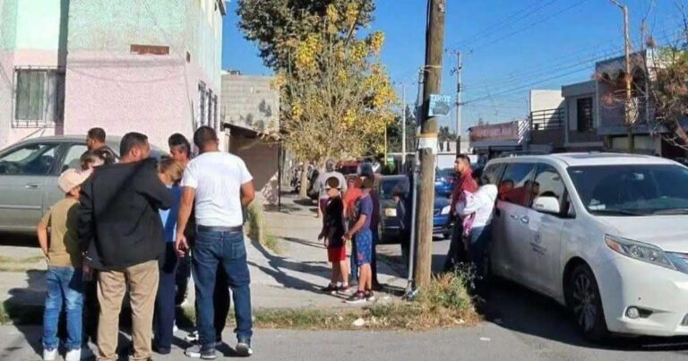 Fachada de la casa donde ocurrió el feminicidio en Saltillo.