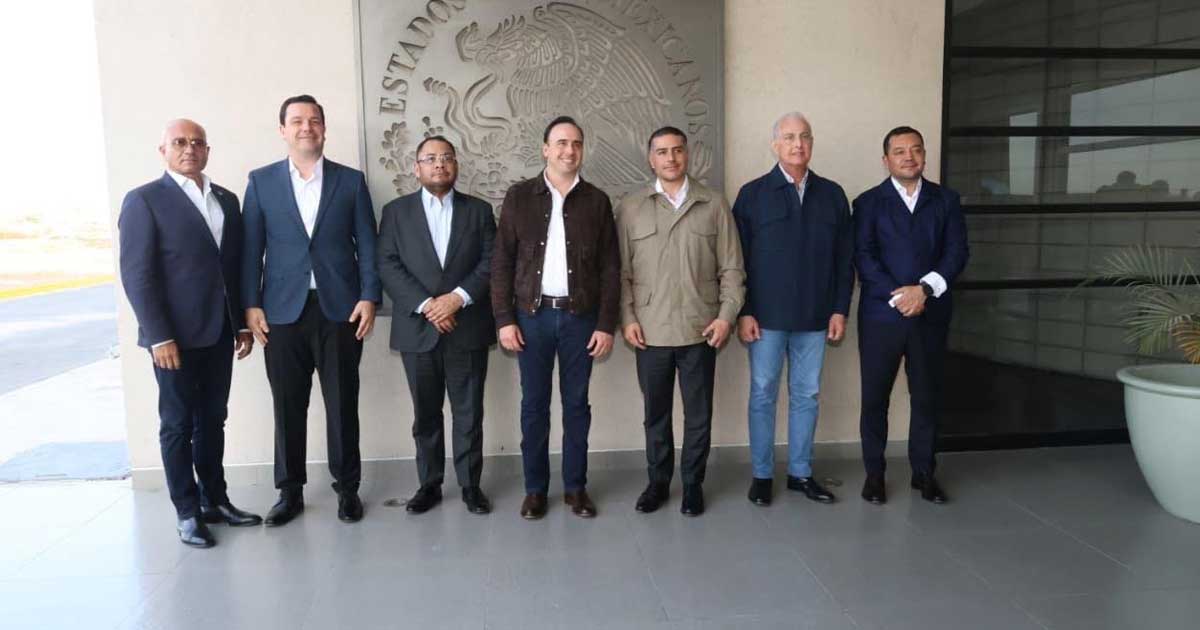 Reunión entre autoridades en Torreón.