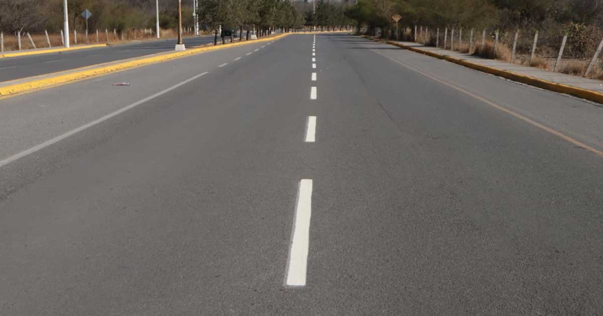 Carril del bulevar Musa de León en Saltillo.