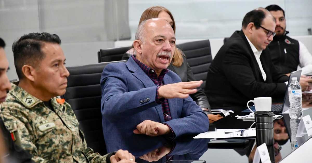 El secretario de Gobierno de Coahuila Óscar Pimentel coordinando acciones.