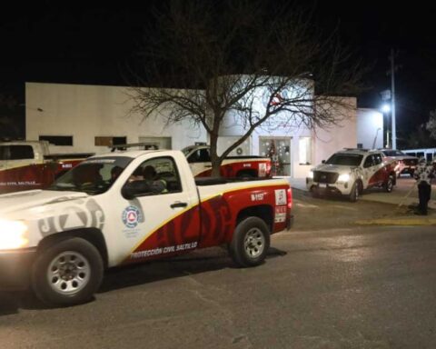 Unidad vehicular y exterior de Protección Civil en Saltillo.