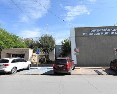 Fachada de la Dirección de Salud Municipal en Torreón.