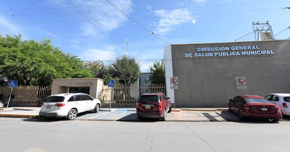 Fachada de la Dirección de Salud Municipal en Torreón.