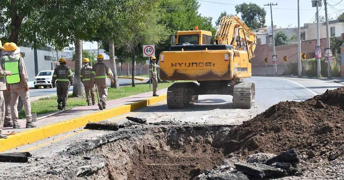 Obras del colector de drenaje en Torreón.