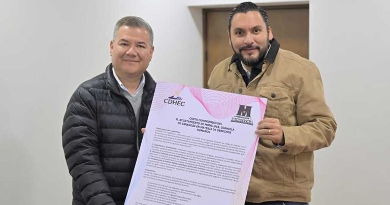 José Ángel Rodríguez, presidente de la CDHEC, y el alcalde de Monclova Carlos Villarreal.