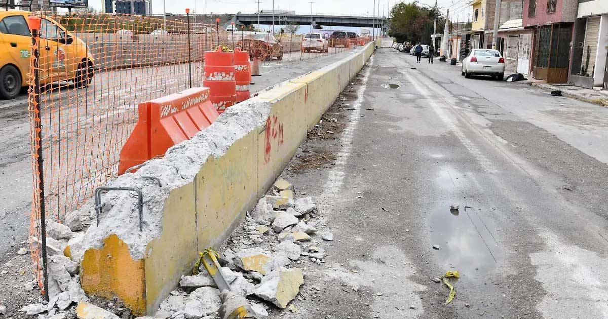 Obras del Paso Vial Villa Florida en Torreón.