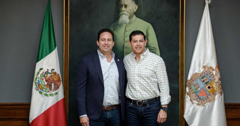 Alcalde Javier Díaz y rector de la UAdeC Octavio Pimentel.