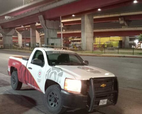 Camioneta de Protección Civil en Saltillo.
