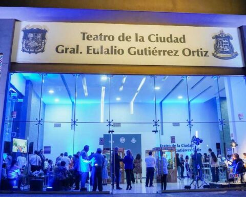 Fachada del Teatro de la Ciudad en Ramos Arizpe.