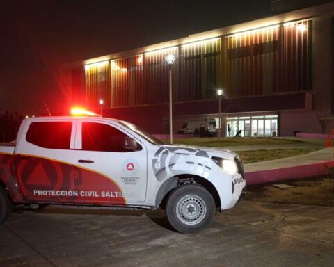Camioneta de Protecciómn Civil en Saltillo.