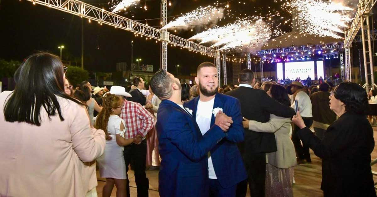 Bodas comunitarias en Torreón.