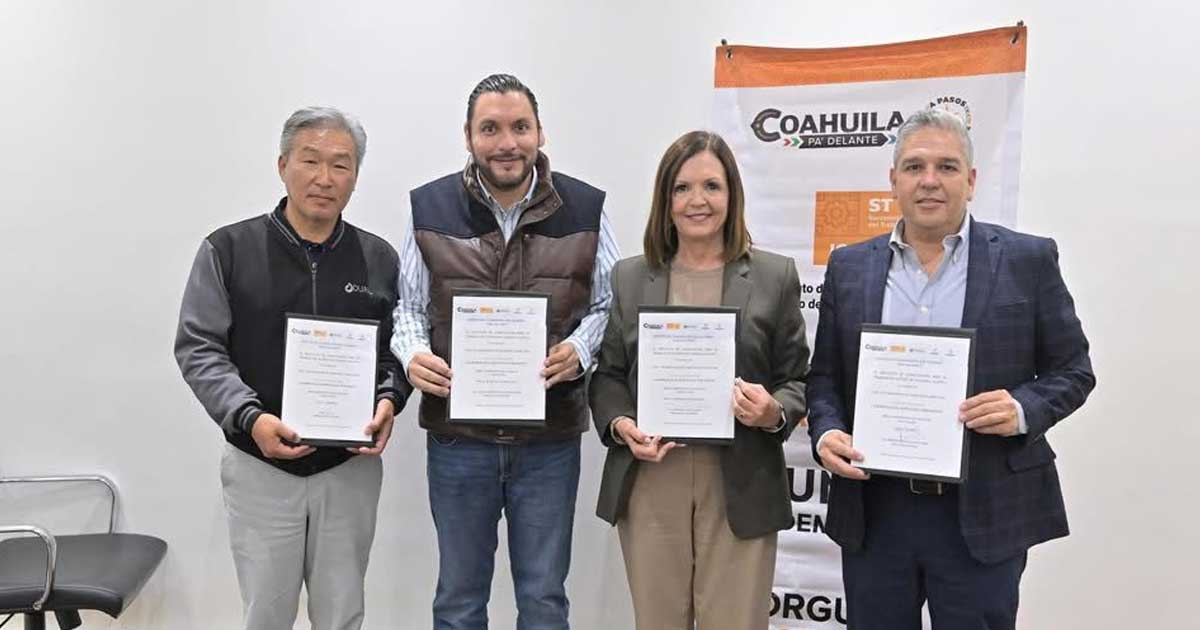 Alcalde de Monclova, director del ICATEC y representante de la empresa DUAL.