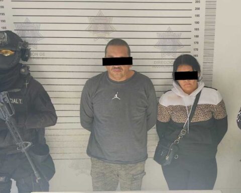 Pareja detenida en Saltillo.