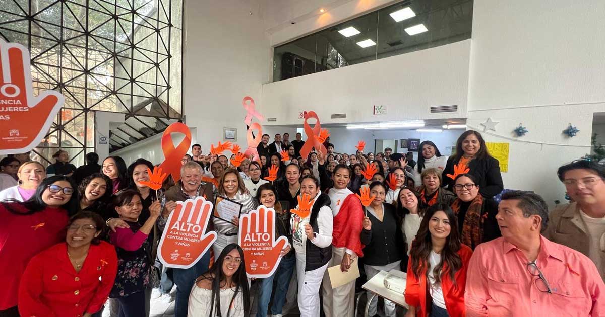 Personal del IMM promoviendo la campaña Únete.