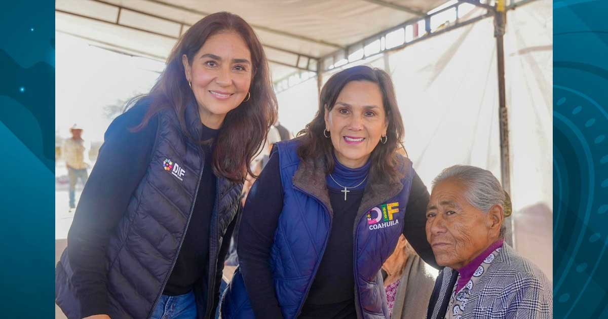 Presidenta del DIF Ramos Arizpe y una adulta mayor.