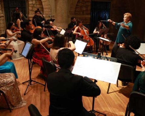 Orquesta Metropolitana de Saltillo durante un concierto.