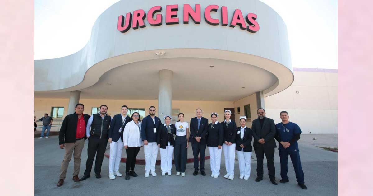Personal de un Hospital General en Coahuila afuera del área de Urgencias.