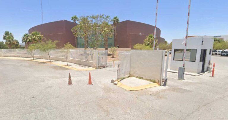 Exterior de la UAdeC Unidad Laguna.