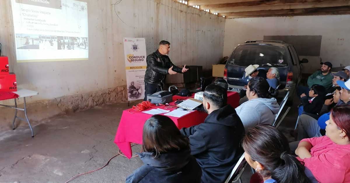 Capacitación de motociclistas en ejidos de Torreón.