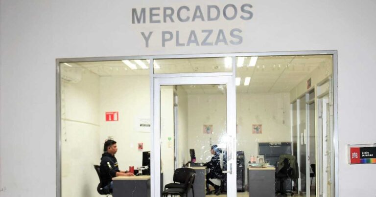 Oficina de la Dirección de Plazas y Mercados en Torreón.