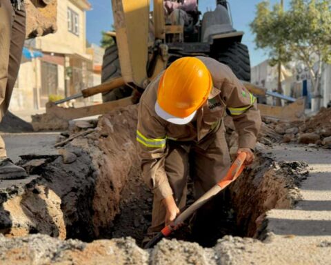 Trabajador de SIMAS Torreón.