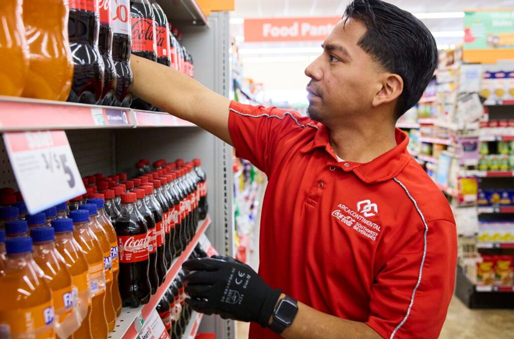 Trabajador de Arca Continental.