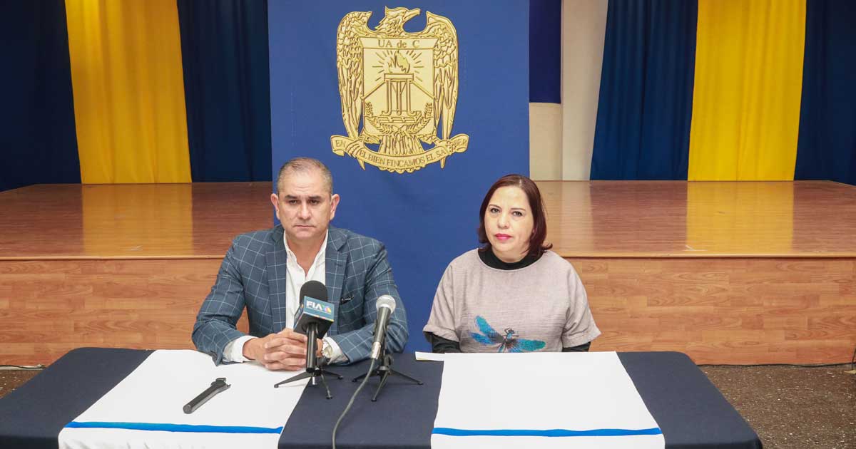 Conferencia de prensa en la UAdeC.