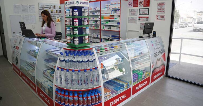 Farmacia de la segunda Clínica de la Salud en Ramos Arizpe.