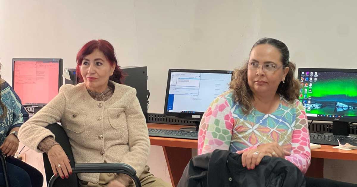 Mujeres en el curso del IMM Torreón.
