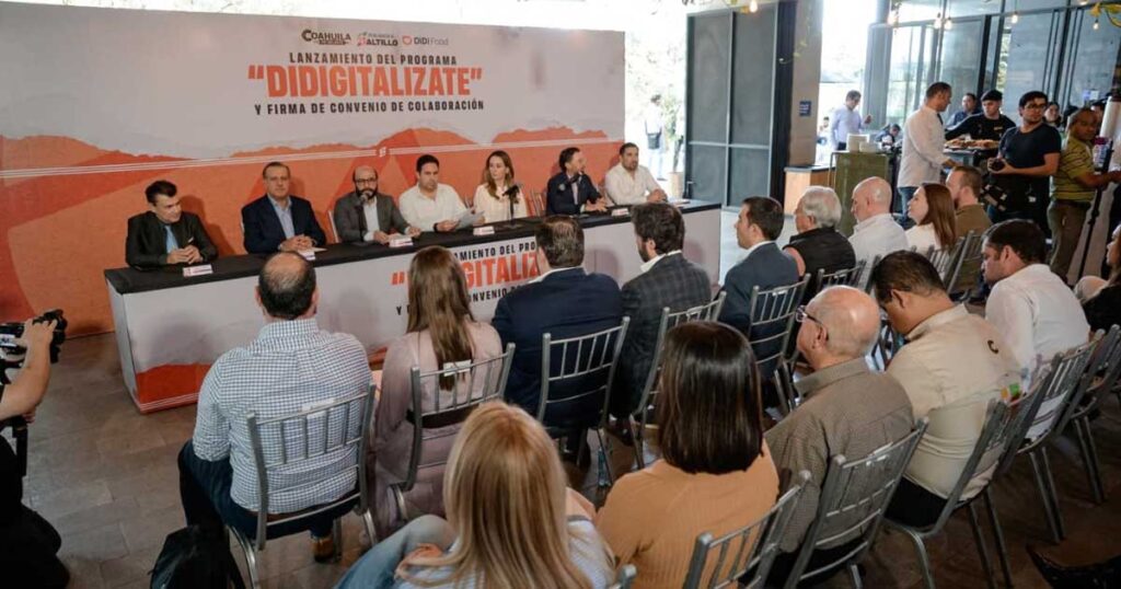 Presentación del programa de Didigitalizate en Saltillo.