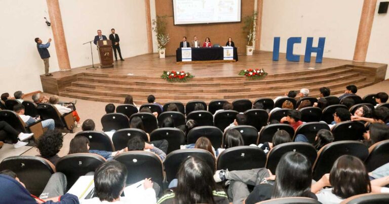 Simposio realizado en la UAdeC.